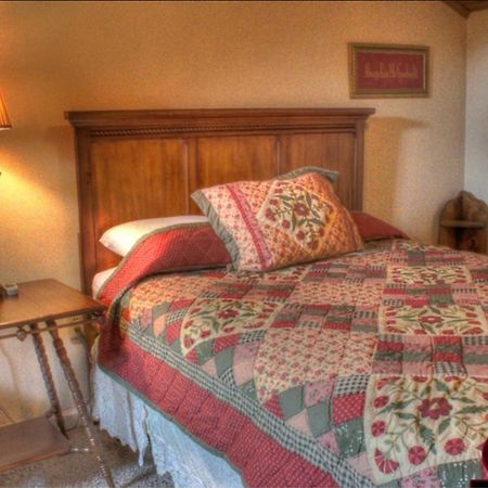 Little Main Street Inn Banner Elk Bagian luar foto